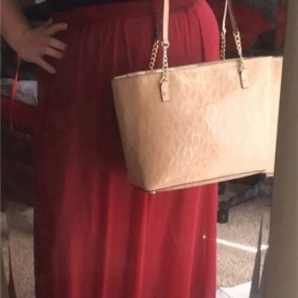 Michael Kors Jet Set Chain Nude Patent Leather Tote Handbag Purse.